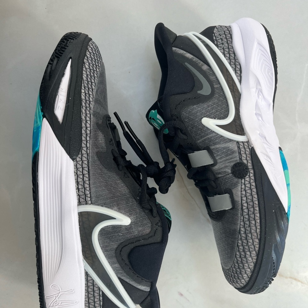 Nike Kyrie Irving Sneakers Black and White